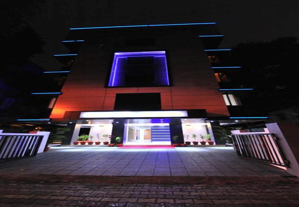 Hotel The Moneta Near Fc College Pune Exterior photo